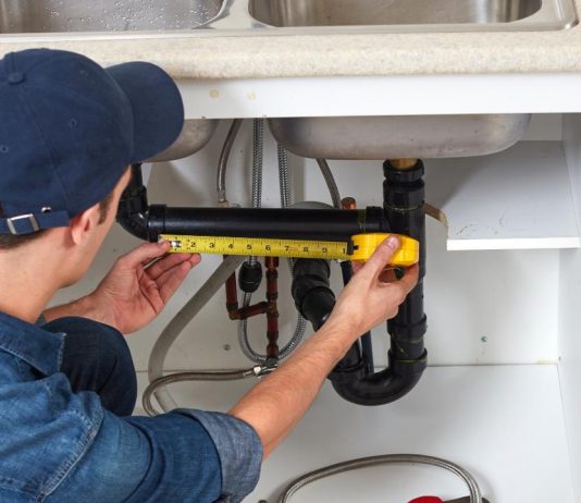 תיקון צינור ביוב