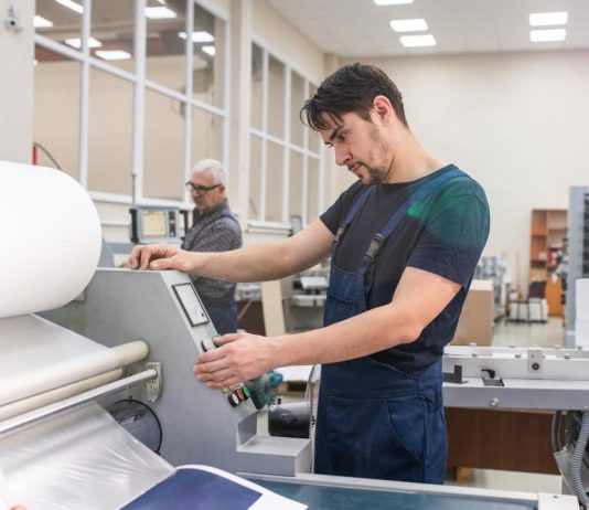 הדפסת מדבקות לרכב